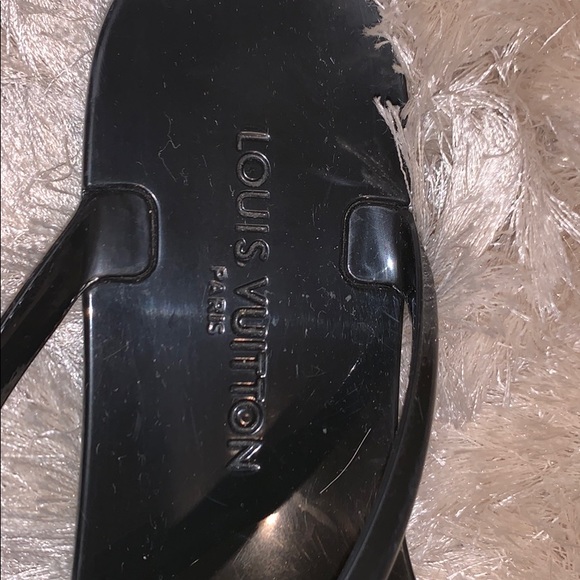 Louis Vuitton Sandals - Picture 2 of 5